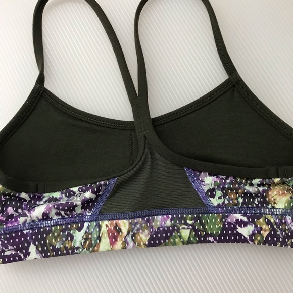 Lululemon sport bra power women Sz 2 - Picture 5 of 8